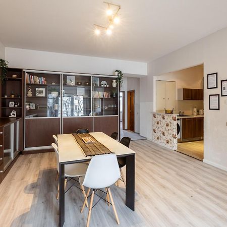 Nice Big Apartment 2Bds - Belgicka Прага Екстер'єр фото